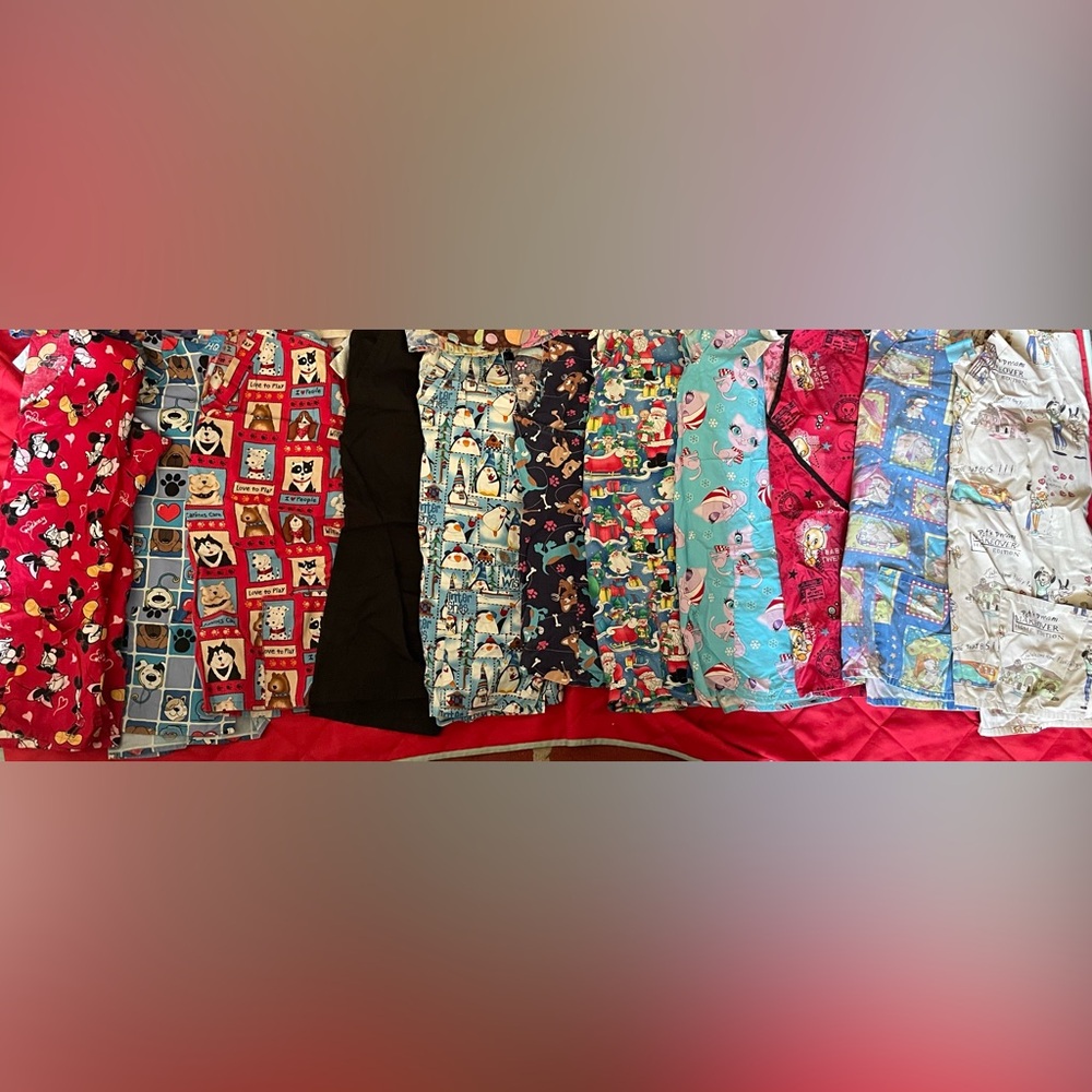 11 - SMALL 2 pocket scrub tops.